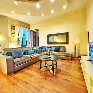 Appartamento Ultra Central / 10 Ppl, Budapest